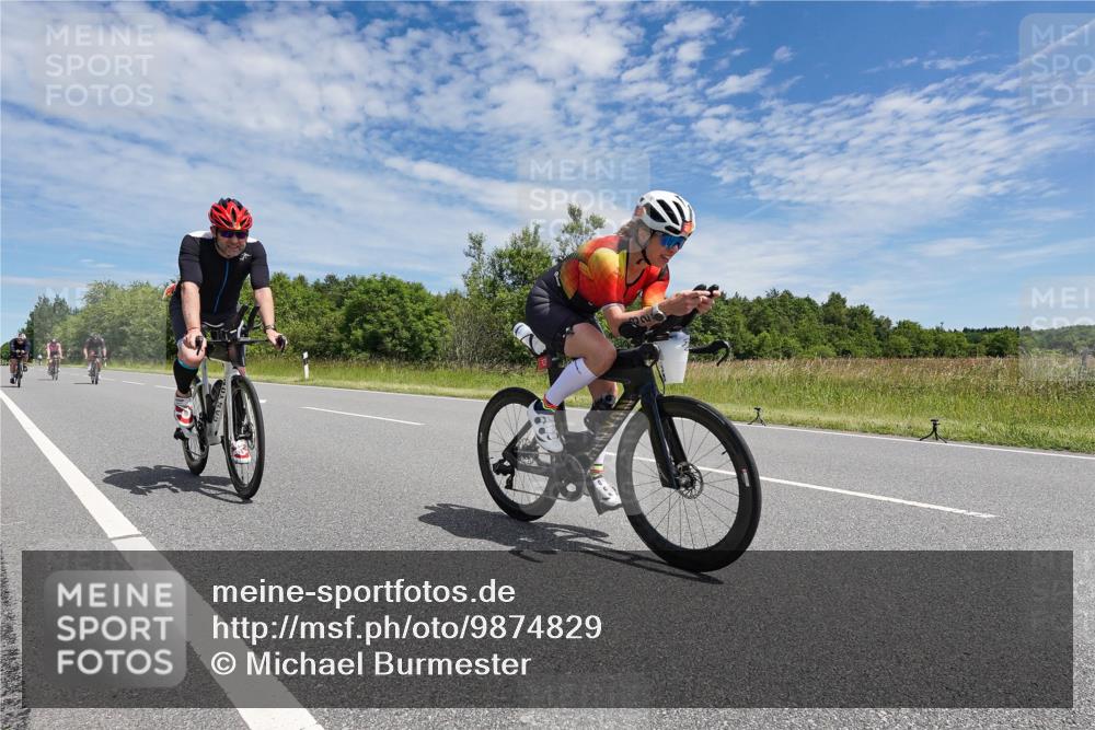 21.06.2026 - Viking Triathlon Michael Burmester http://msf.ph/oto/9874829 21.06.2026 12:55:03 Radfahren 45, 188, 241, 282, 327, 386, 495, 541, 578, 658 meine-sportfotos.de