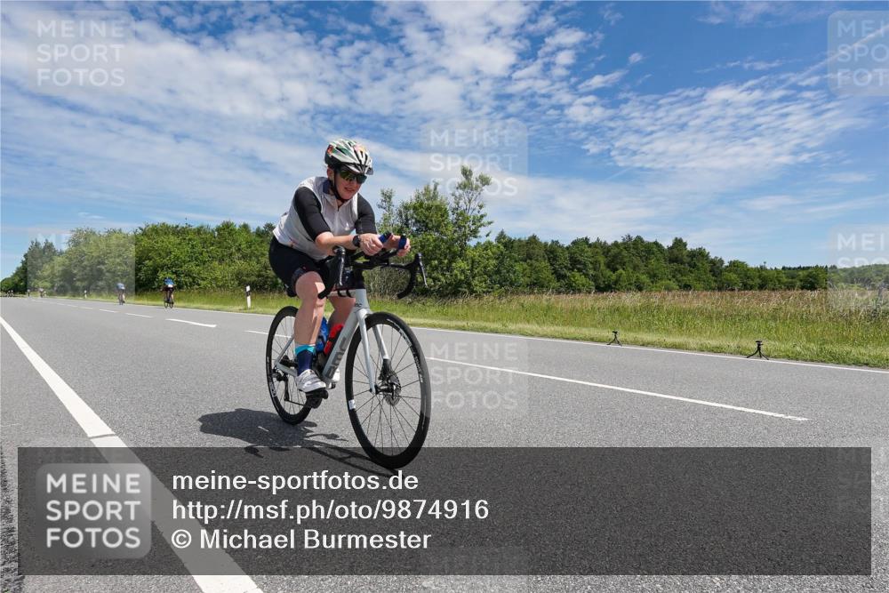 21.06.2026 - Viking Triathlon Michael Burmester http://msf.ph/oto/9874916 21.06.2026 12:56:09 Radfahren 56, 172, 206, 287 meine-sportfotos.de
