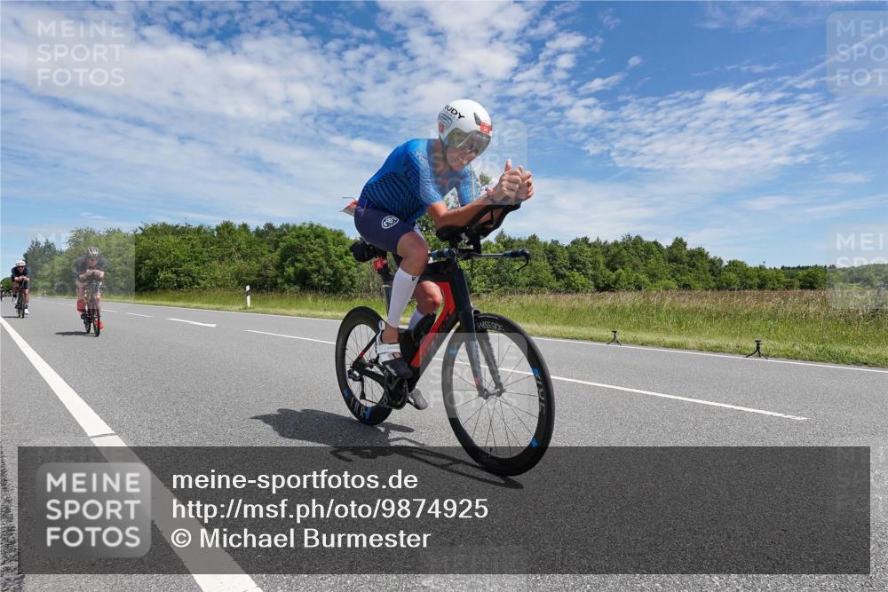 21.06.2026 - Viking Triathlon Michael Burmester http://msf.ph/oto/9874925 21.06.2026 12:56:25 Radfahren 33, 113, 137, 255, 287, 357, 489 meine-sportfotos.de