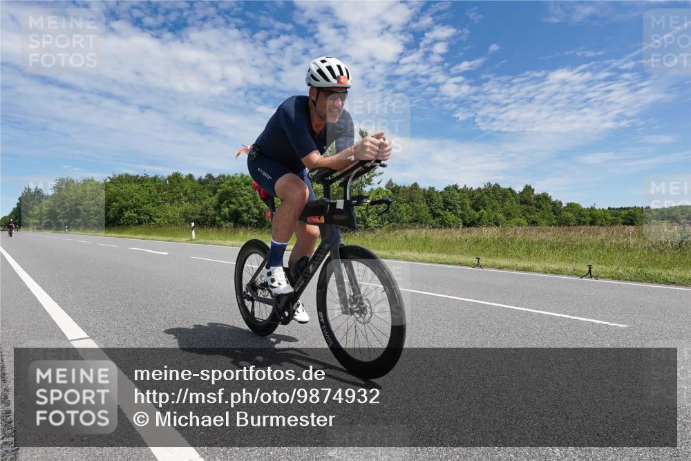 21.06.2026 - Viking Triathlon Michael Burmester http://msf.ph/oto/9874932 21.06.2026 12:56:26 Radfahren 33, 113, 137, 255, 287, 357, 489 meine-sportfotos.de