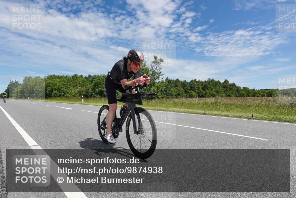 21.06.2026 - Viking Triathlon Michael Burmester http://msf.ph/oto/9874938 21.06.2026 12:56:31 Radfahren 33, 113, 137, 255, 357, 489 meine-sportfotos.de