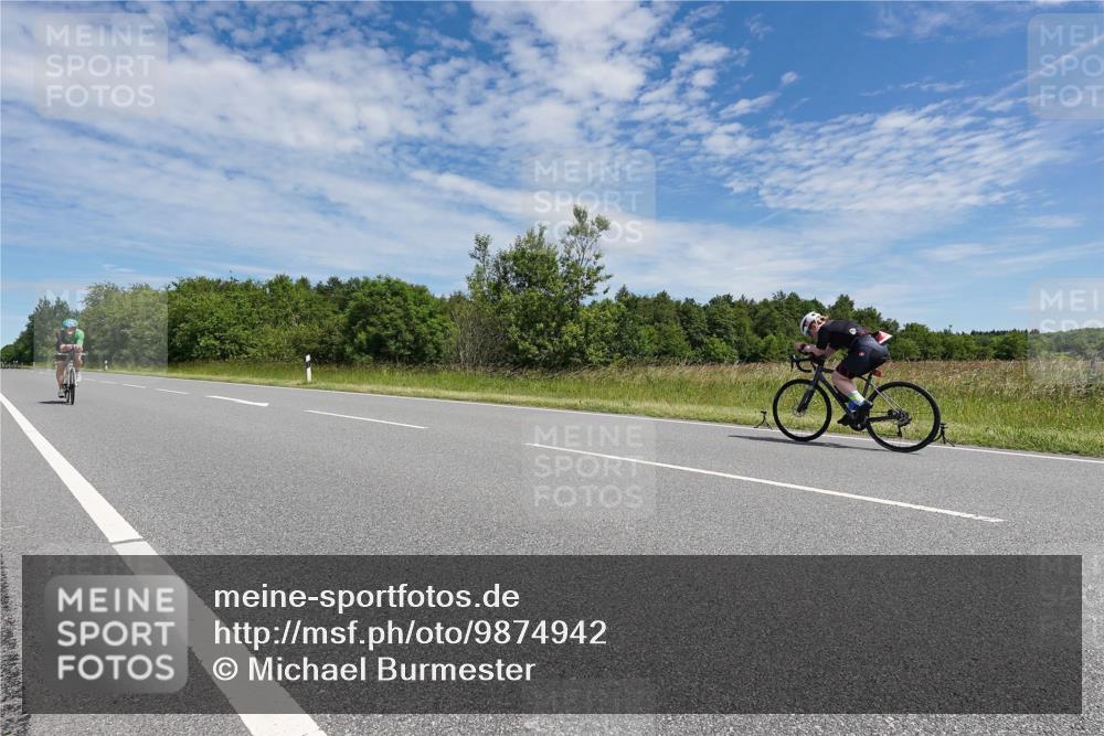 21.06.2026 - Viking Triathlon Michael Burmester http://msf.ph/oto/9874942 21.06.2026 12:56:32 Radfahren 33, 113, 137, 255, 357, 489 meine-sportfotos.de