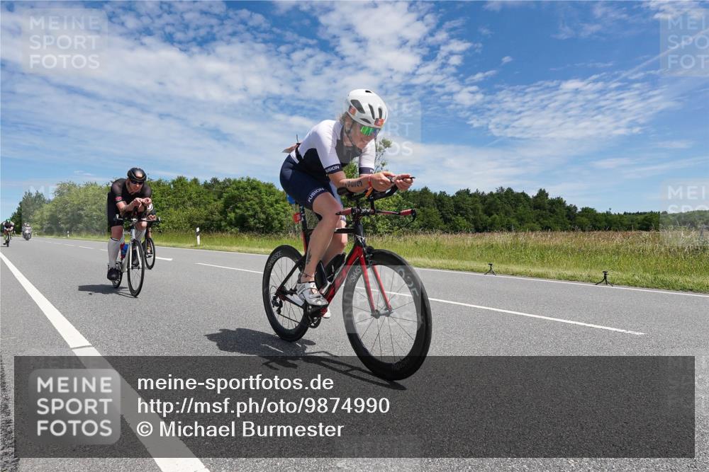 21.06.2026 - Viking Triathlon Michael Burmester http://msf.ph/oto/9874990 21.06.2026 12:57:36 Radfahren 77, 85, 88, 93, 141, 199, 274, 315, 393, 403, 492, 497 meine-sportfotos.de
