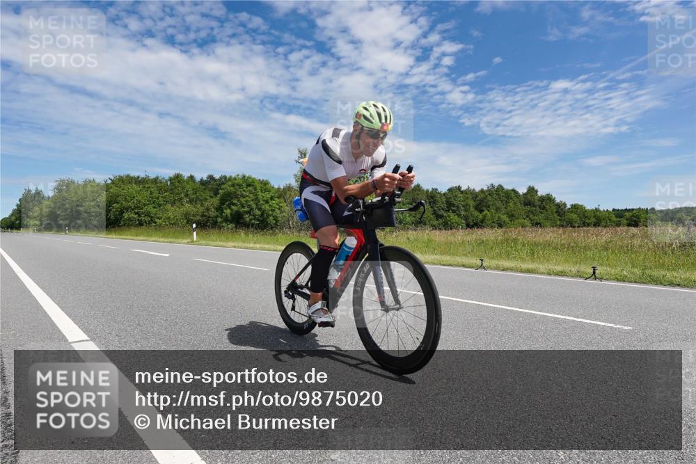 21.06.2026 - Viking Triathlon Michael Burmester http://msf.ph/oto/9875020 21.06.2026 12:57:48 Radfahren 77, 77, 88, 141, 199, 301, 304, 497, 513, 559, 571 meine-sportfotos.de