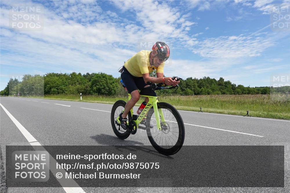 21.06.2026 - Viking Triathlon Michael Burmester http://msf.ph/oto/9875075 21.06.2026 12:58:48 Radfahren 60, 298, 450, 557 meine-sportfotos.de