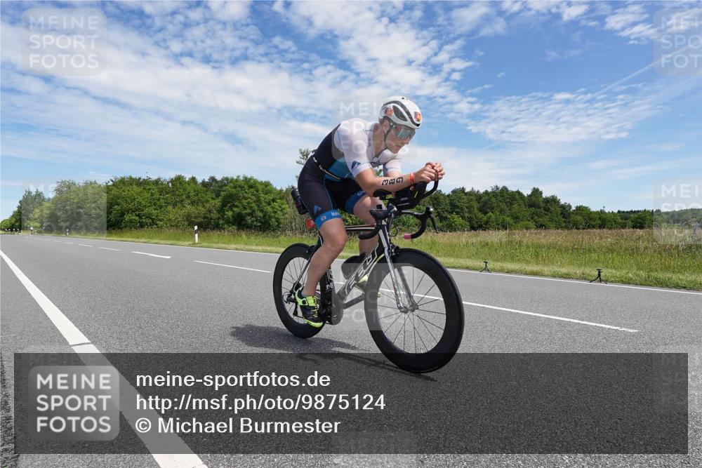 21.06.2026 - Viking Triathlon Michael Burmester http://msf.ph/oto/9875124 21.06.2026 12:59:38 Radfahren 337, 640 meine-sportfotos.de