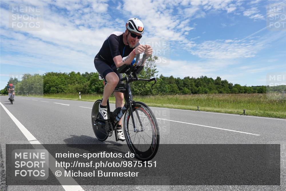 21.06.2026 - Viking Triathlon Michael Burmester http://msf.ph/oto/9875151 21.06.2026 13:00:24 Radfahren 363, 458, 539 meine-sportfotos.de