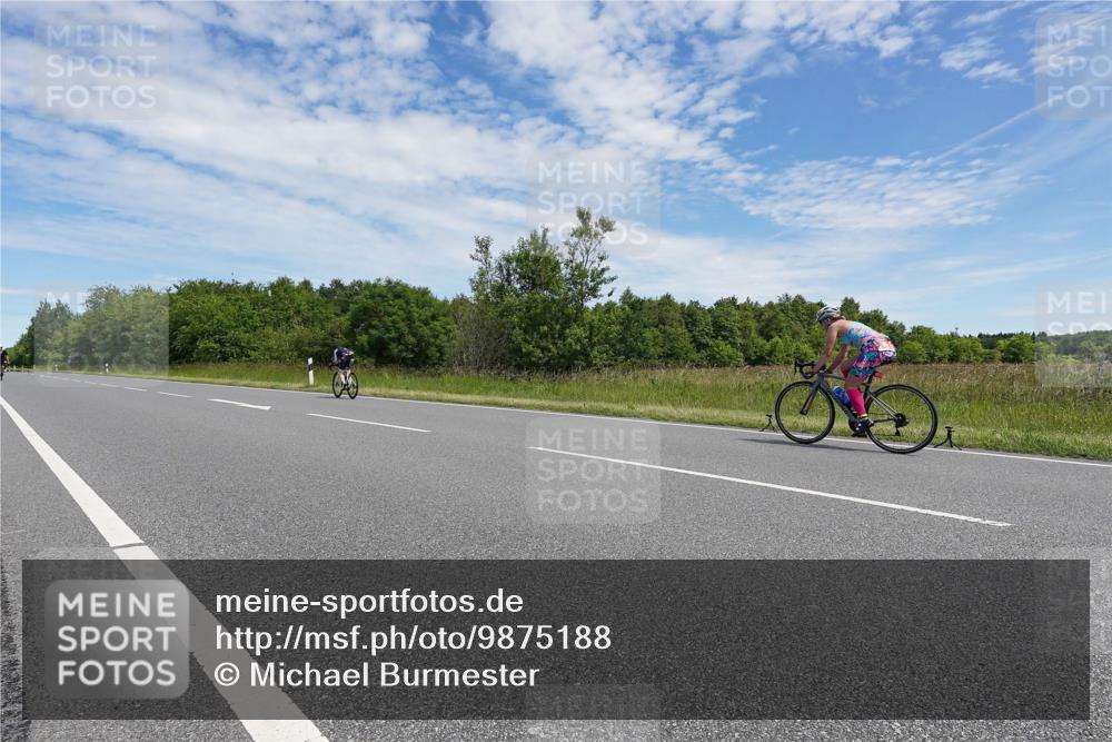 21.06.2026 - Viking Triathlon Michael Burmester http://msf.ph/oto/9875188 21.06.2026 13:00:47 Radfahren 377, 416, 511, 521, 529 meine-sportfotos.de