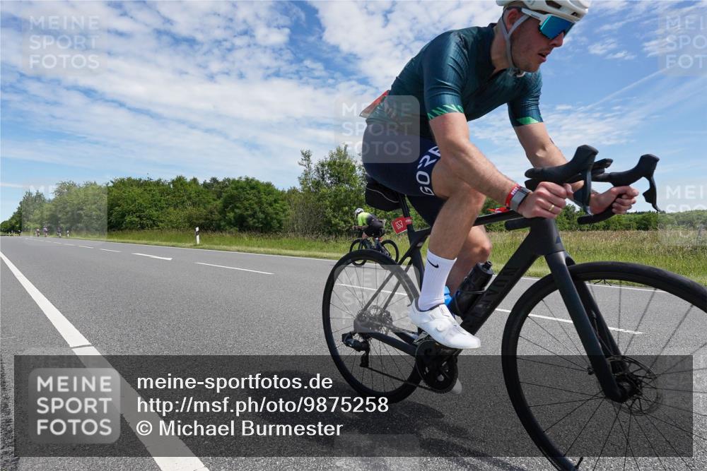 21.06.2026 - Viking Triathlon Michael Burmester http://msf.ph/oto/9875258 21.06.2026 13:01:46 Radfahren 174, 307, 512, 653 meine-sportfotos.de