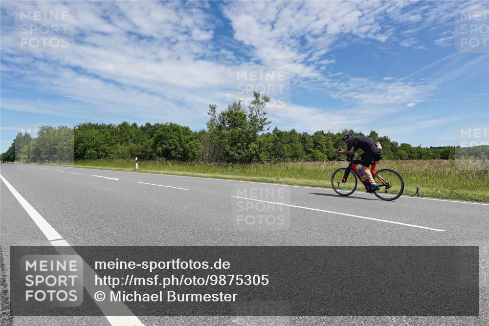 21.06.2026 - Viking Triathlon Michael Burmester http://msf.ph/oto/9875305 21.06.2026 13:03:08 Radfahren 395, 417, 448, 628 meine-sportfotos.de