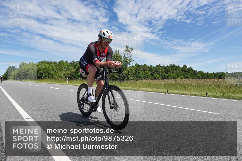 21.06.2026 - Viking Triathlon Michael Burmester http://msf.ph/oto/9875326 21.06.2026 13:03:54 Radfahren 40, 61, 209, 566, 609 meine-sportfotos.de