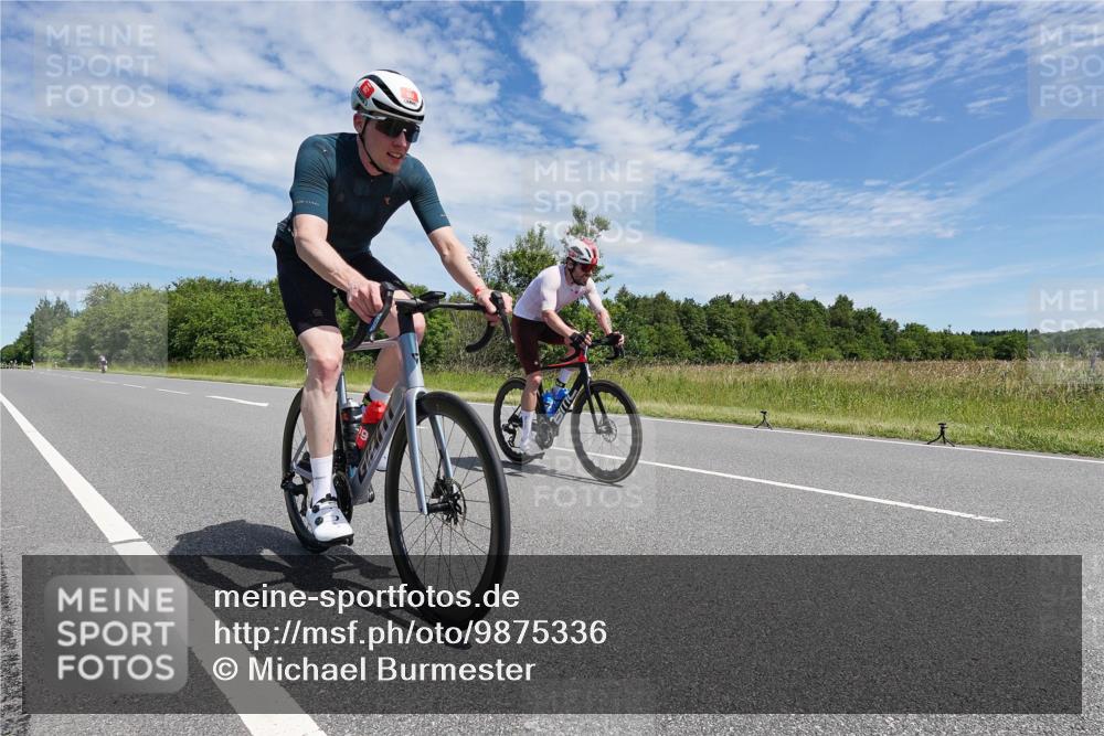 21.06.2026 - Viking Triathlon Michael Burmester http://msf.ph/oto/9875336 21.06.2026 13:04:02 Radfahren 61, 209, 498, 609 meine-sportfotos.de