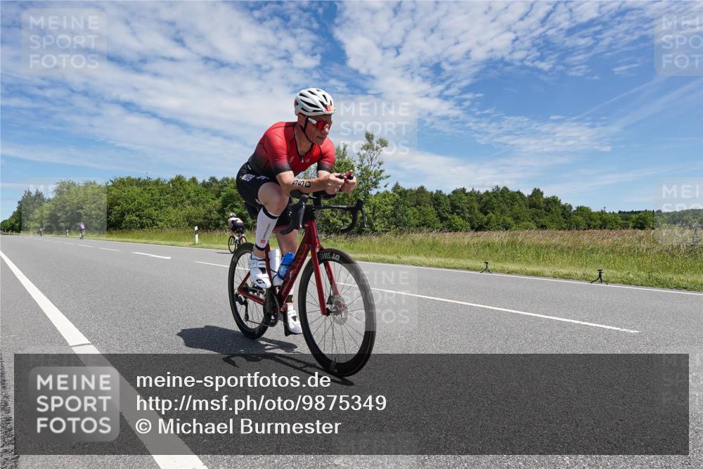 21.06.2026 - Viking Triathlon Michael Burmester http://msf.ph/oto/9875349 21.06.2026 13:04:17 Radfahren 498, 550, 624 meine-sportfotos.de