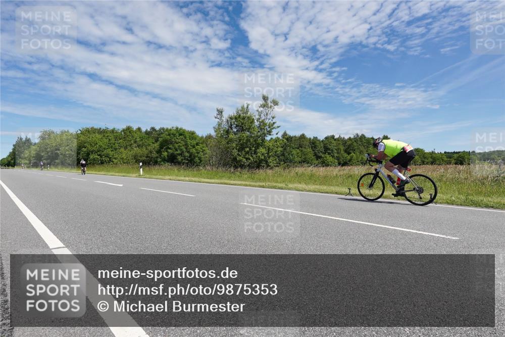 21.06.2026 - Viking Triathlon Michael Burmester http://msf.ph/oto/9875353 21.06.2026 13:04:19 Radfahren 498, 550, 624 meine-sportfotos.de