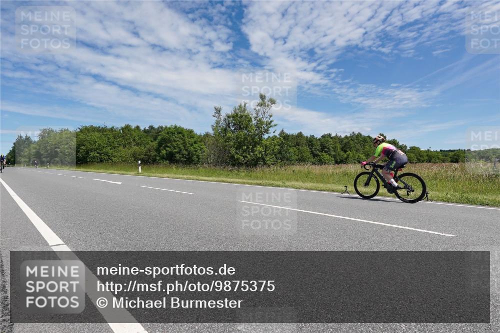 21.06.2026 - Viking Triathlon Michael Burmester http://msf.ph/oto/9875375 21.06.2026 13:04:52 Radfahren 217, 229, 300, 496 meine-sportfotos.de