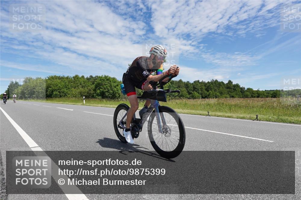 21.06.2026 - Viking Triathlon Michael Burmester http://msf.ph/oto/9875399 21.06.2026 13:06:11 Radfahren 231, 347, 421, 469, 509 meine-sportfotos.de
