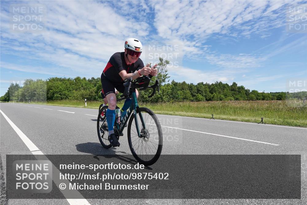 21.06.2026 - Viking Triathlon Michael Burmester http://msf.ph/oto/9875402 21.06.2026 13:06:15 Radfahren 231, 253, 264, 347, 421, 469, 509 meine-sportfotos.de