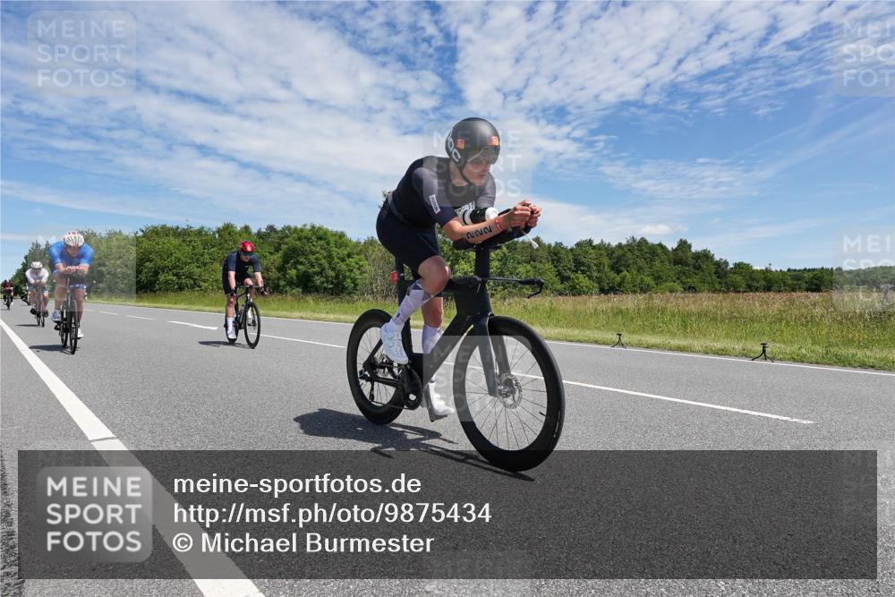 21.06.2026 - Viking Triathlon Michael Burmester http://msf.ph/oto/9875434 21.06.2026 13:06:49 Radfahren 222, 233, 374, 516, 523, 564, 636 meine-sportfotos.de