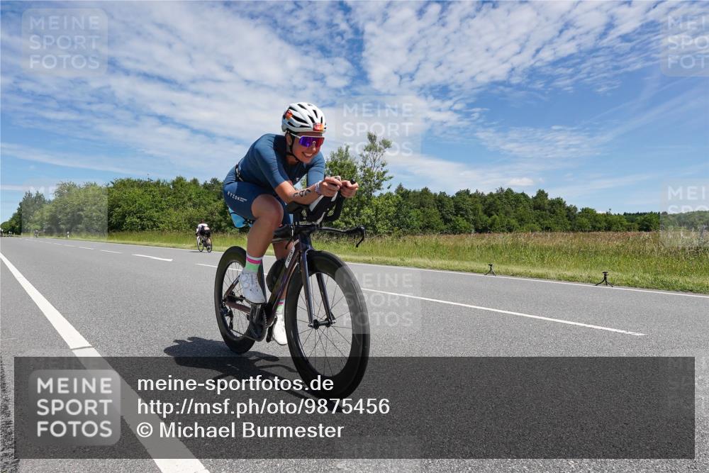 21.06.2026 - Viking Triathlon Michael Burmester http://msf.ph/oto/9875456 21.06.2026 13:07:00 Radfahren 59, 321, 369, 564 meine-sportfotos.de