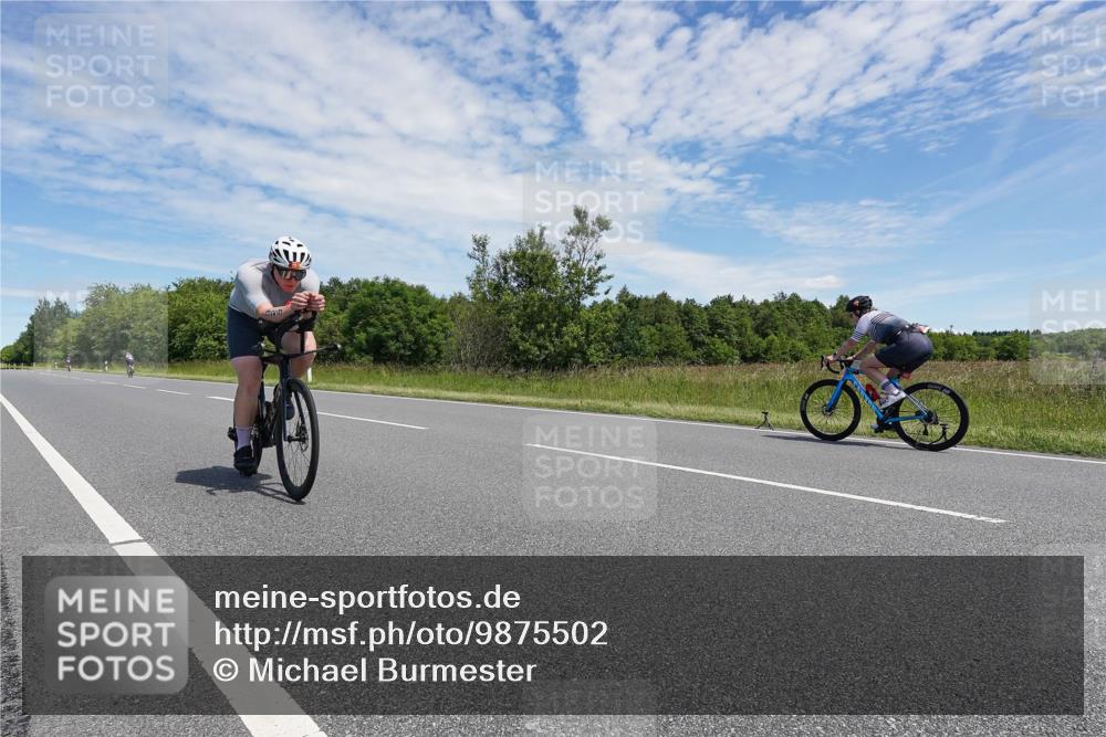 21.06.2026 - Viking Triathlon Michael Burmester http://msf.ph/oto/9875502 21.06.2026 13:07:52 Radfahren 143, 329, 538, 577, 650 meine-sportfotos.de