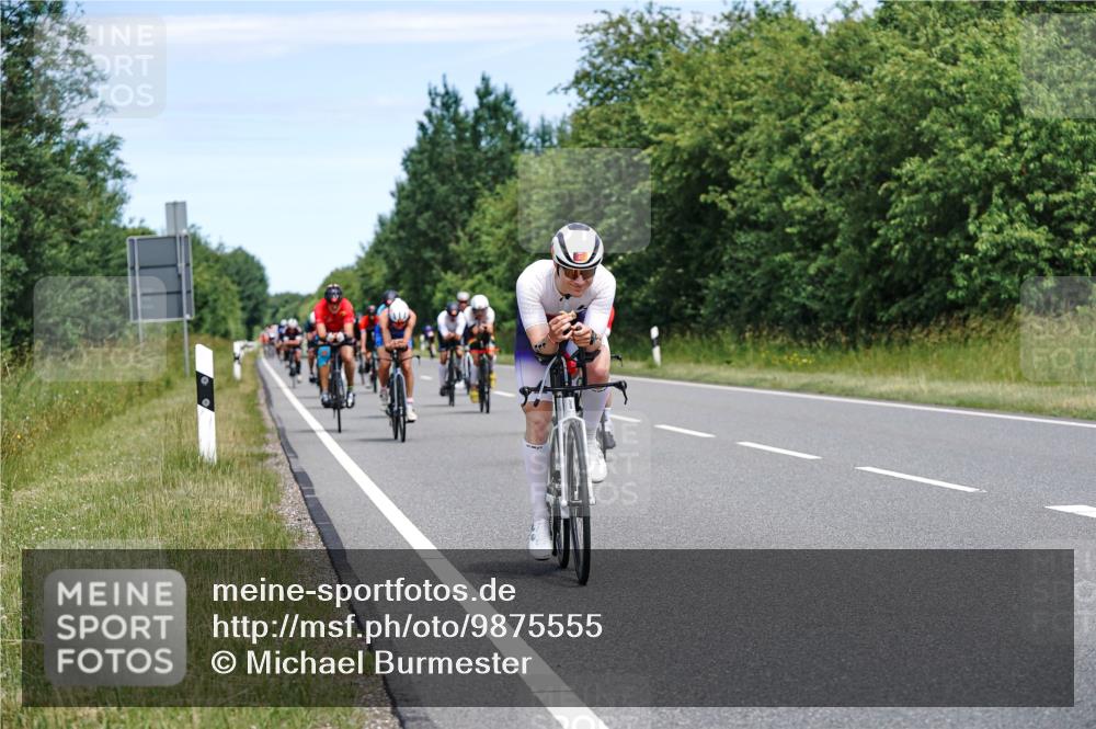 21.06.2026 - Viking Triathlon Michael Burmester http://msf.ph/oto/9875555 21.06.2026 12:52:31 Radfahren 63, 64, 75, 87, 89, 95, 118, 162, 198, 252, 302, 411, 459, 460, 464, 490, 522, 552, 619 meine-sportfotos.de