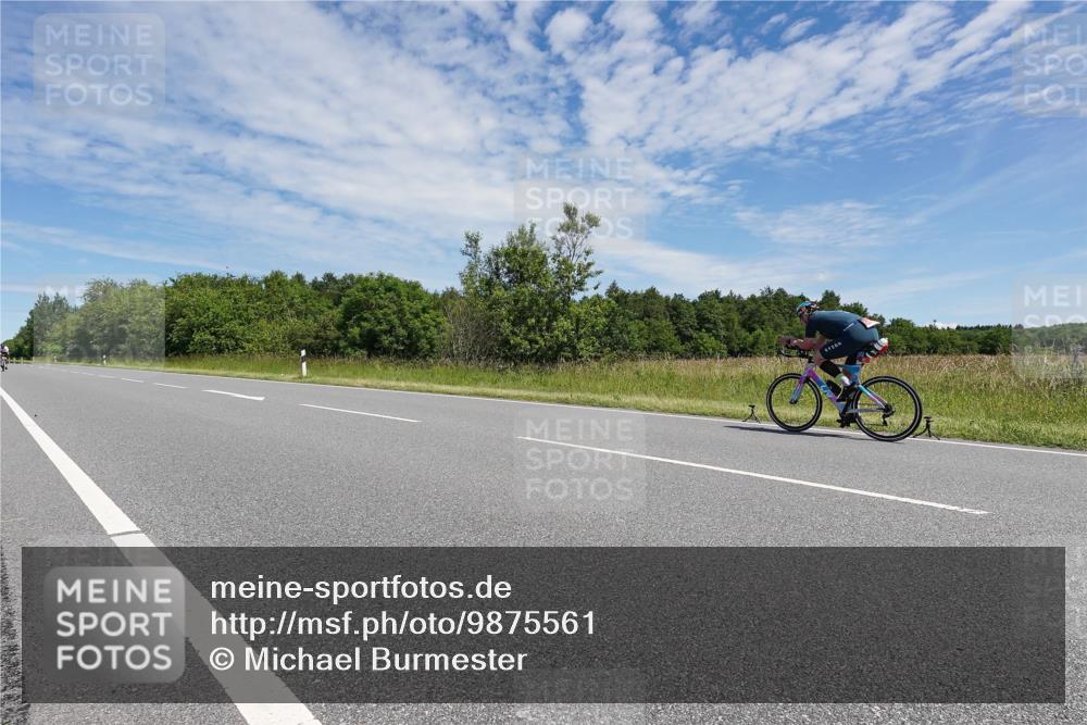 21.06.2026 - Viking Triathlon Michael Burmester http://msf.ph/oto/9875561 21.06.2026 13:09:14 Radfahren 135, 504, 656 meine-sportfotos.de