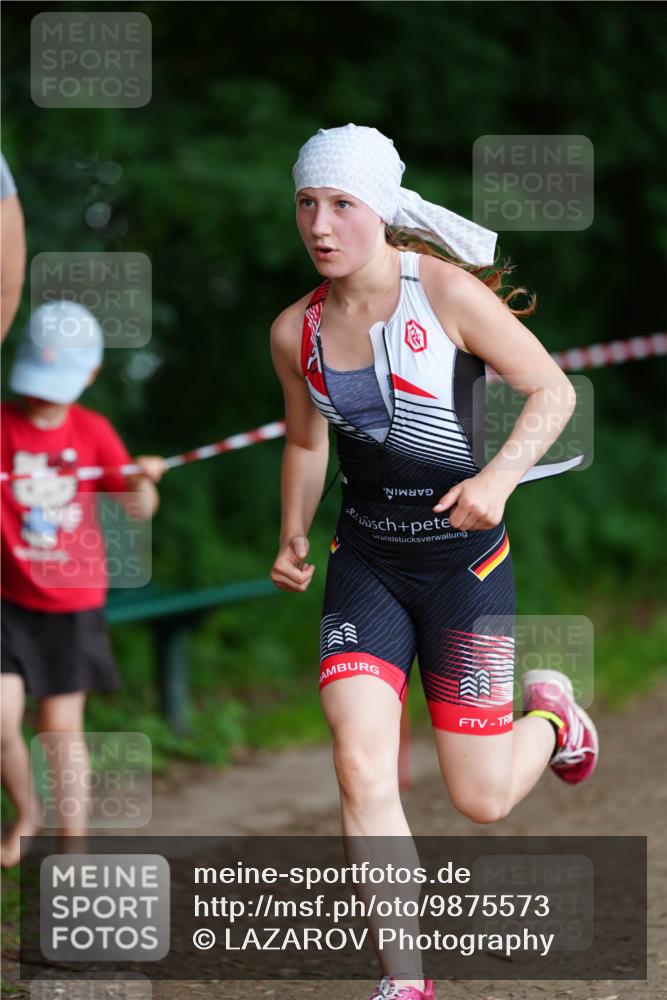 21.06.2026 - 29. Vierlanden-Triathlon LAZAROV Photography http://msf.ph/oto/9875573 21.06.2026 15:14:28 Laufen 1967 meine-sportfotos.de