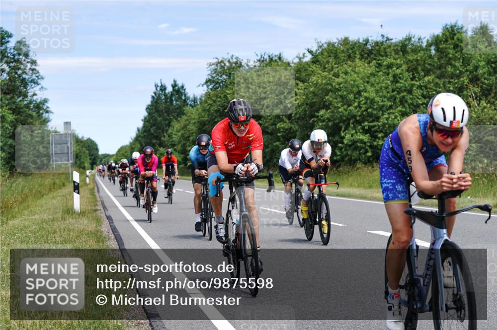21.06.2026 - Viking Triathlon Michael Burmester http://msf.ph/oto/9875598 21.06.2026 12:52:34 Radfahren 63, 64, 75, 87, 89, 95, 118, 162, 198, 275, 302, 411, 459, 460, 464, 490, 522, 552, 619 meine-sportfotos.de