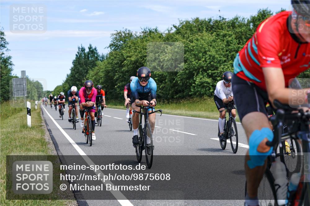 21.06.2026 - Viking Triathlon Michael Burmester http://msf.ph/oto/9875608 21.06.2026 12:52:35 Radfahren 63, 64, 75, 87, 89, 95, 118, 162, 198, 275, 302, 411, 459, 460, 464, 490, 522, 552, 619 meine-sportfotos.de
