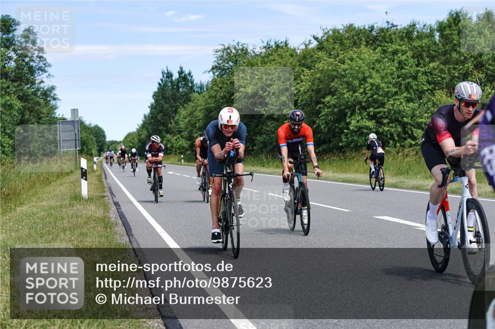 21.06.2026 - Viking Triathlon Michael Burmester http://msf.ph/oto/9875623 21.06.2026 12:52:36 Radfahren 63, 64, 75, 87, 89, 95, 118, 162, 275, 302, 411, 459, 460, 464, 490, 522, 552, 619 meine-sportfotos.de