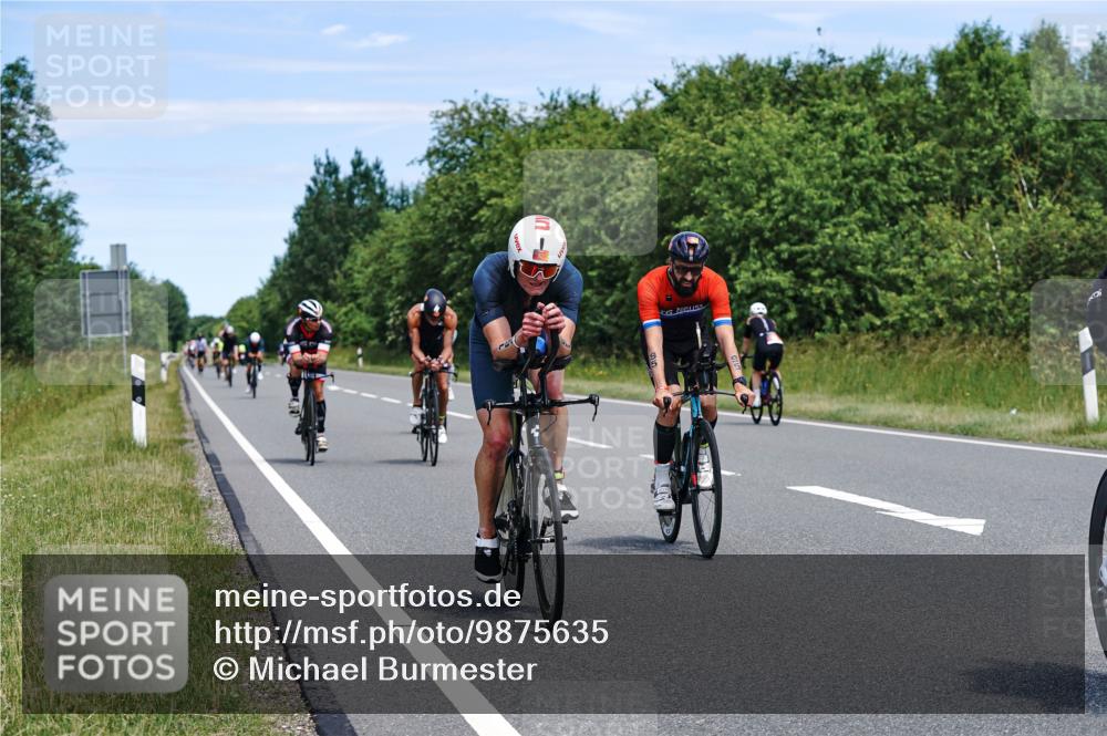 21.06.2026 - Viking Triathlon Michael Burmester http://msf.ph/oto/9875635 21.06.2026 12:52:36 Radfahren 63, 64, 75, 87, 89, 95, 118, 162, 275, 302, 411, 459, 460, 464, 490, 522, 552, 619 meine-sportfotos.de