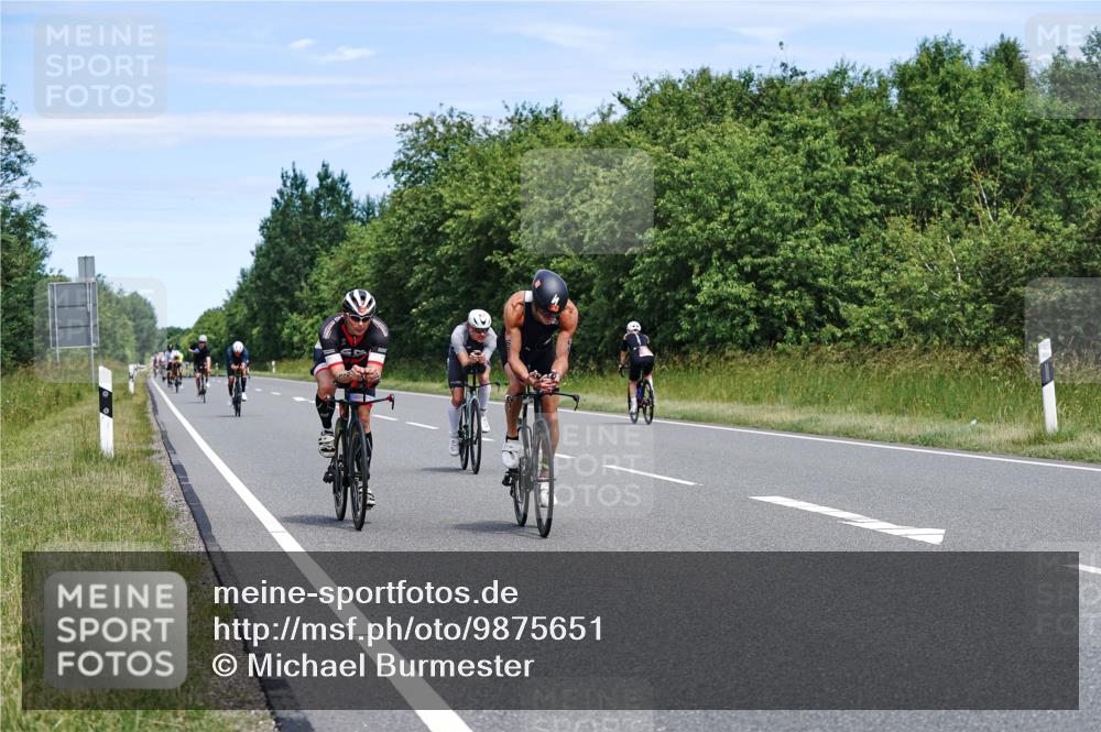 21.06.2026 - Viking Triathlon Michael Burmester http://msf.ph/oto/9875651 21.06.2026 12:52:37 Radfahren 63, 64, 75, 87, 89, 95, 118, 162, 269, 275, 302, 411, 459, 460, 464, 490, 522, 552, 619 meine-sportfotos.de