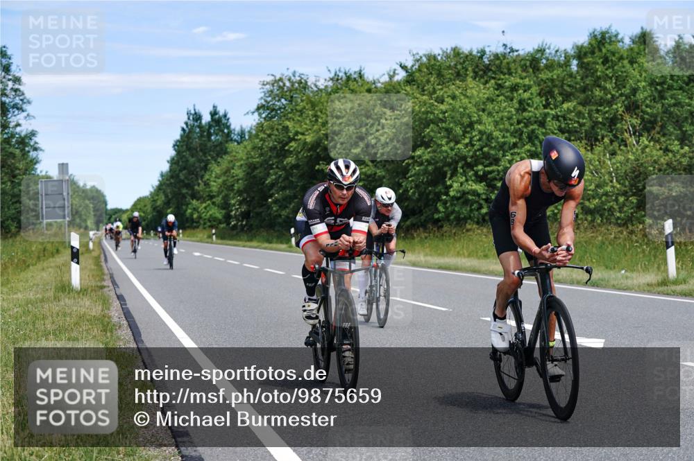 21.06.2026 - Viking Triathlon Michael Burmester http://msf.ph/oto/9875659 21.06.2026 12:52:38 Radfahren 63, 64, 75, 87, 89, 95, 118, 162, 269, 275, 302, 411, 459, 460, 464, 490, 522, 552 meine-sportfotos.de
