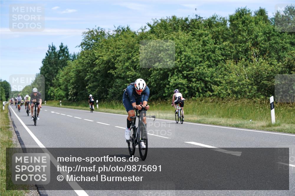 21.06.2026 - Viking Triathlon Michael Burmester http://msf.ph/oto/9875691 21.06.2026 12:52:40 Radfahren 63, 64, 75, 87, 89, 95, 118, 162, 269, 275, 302, 459, 460, 484, 490, 522, 552 meine-sportfotos.de