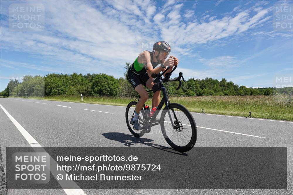 21.06.2026 - Viking Triathlon Michael Burmester http://msf.ph/oto/9875724 21.06.2026 13:11:03 Radfahren 258, 306, 341, 353 meine-sportfotos.de
