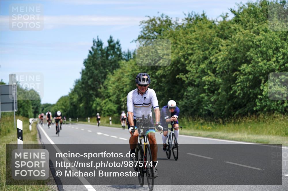 21.06.2026 - Viking Triathlon Michael Burmester http://msf.ph/oto/9875747 21.06.2026 12:52:48 Radfahren 24, 224, 269, 275, 302, 382, 460, 484, 490 meine-sportfotos.de
