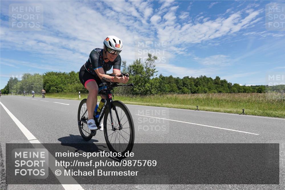 21.06.2026 - Viking Triathlon Michael Burmester http://msf.ph/oto/9875769 21.06.2026 13:11:23 Radfahren 313, 341, 424, 470, 561 meine-sportfotos.de