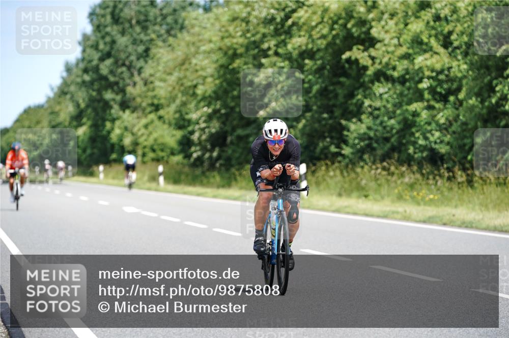 21.06.2026 - Viking Triathlon Michael Burmester http://msf.ph/oto/9875808 21.06.2026 12:53:02 Radfahren 24, 84, 97, 224, 269, 305, 382, 484, 618 meine-sportfotos.de