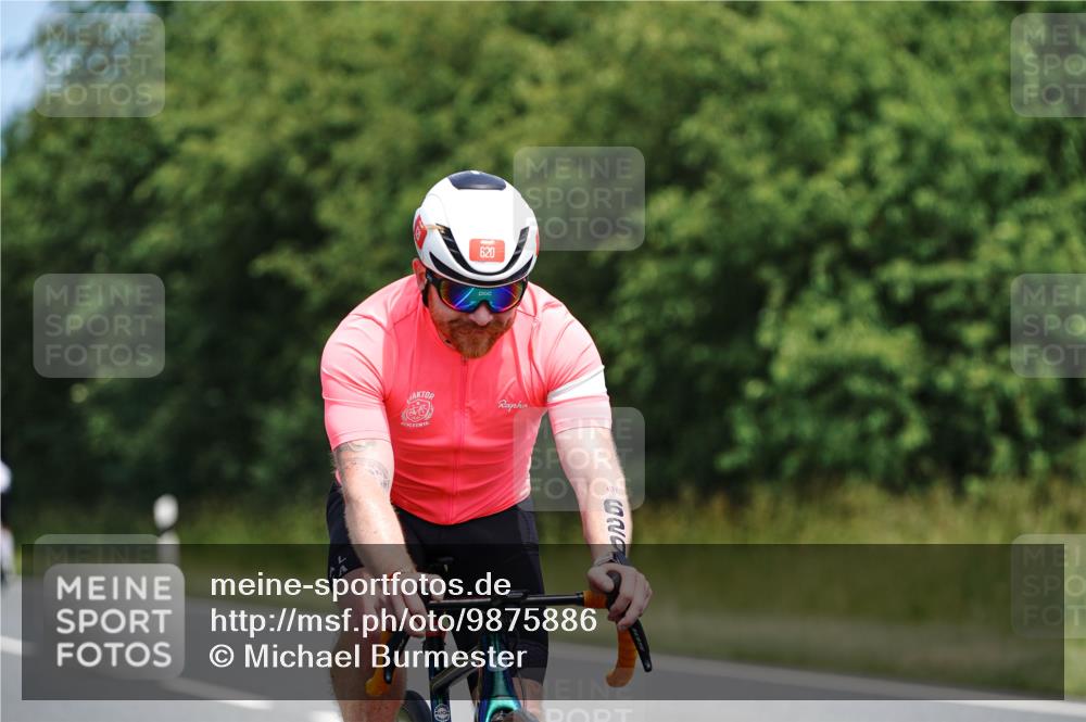 21.06.2026 - Viking Triathlon Michael Burmester http://msf.ph/oto/9875886 21.06.2026 12:53:21 Radfahren 97, 168, 237, 305, 431, 431, 445, 618, 652 meine-sportfotos.de