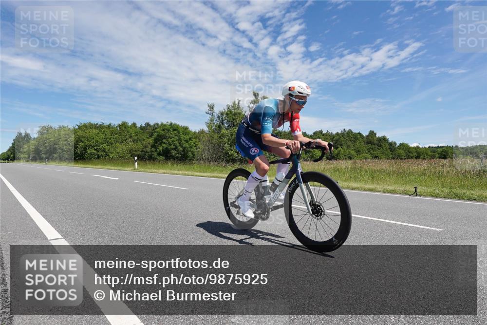 21.06.2026 - Viking Triathlon Michael Burmester http://msf.ph/oto/9875925 21.06.2026 13:14:06 Radfahren 124 meine-sportfotos.de