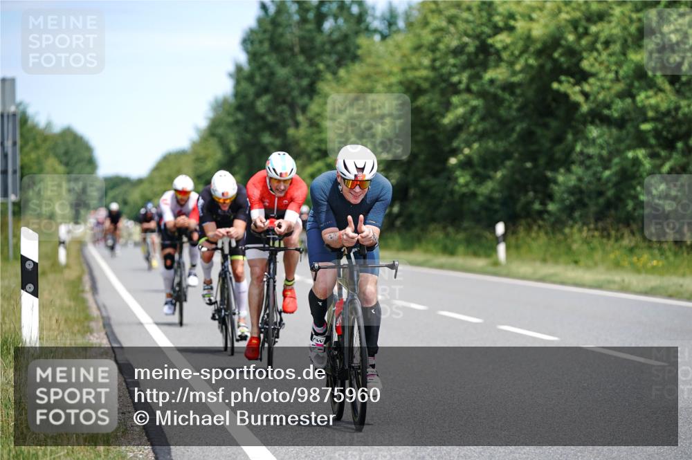 21.06.2026 - Viking Triathlon Michael Burmester http://msf.ph/oto/9875960 21.06.2026 12:54:07 Radfahren 107, 154, 220, 286, 296, 314, 376, 414, 560, 574, 625 meine-sportfotos.de