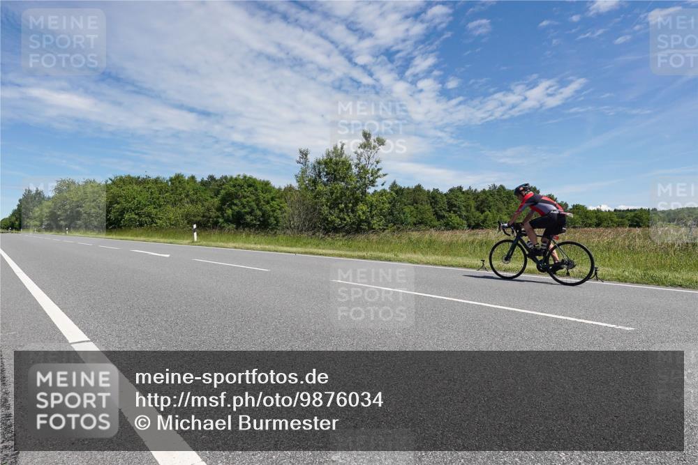 21.06.2026 - Viking Triathlon Michael Burmester http://msf.ph/oto/9876034 21.06.2026 13:16:07 Radfahren  meine-sportfotos.de