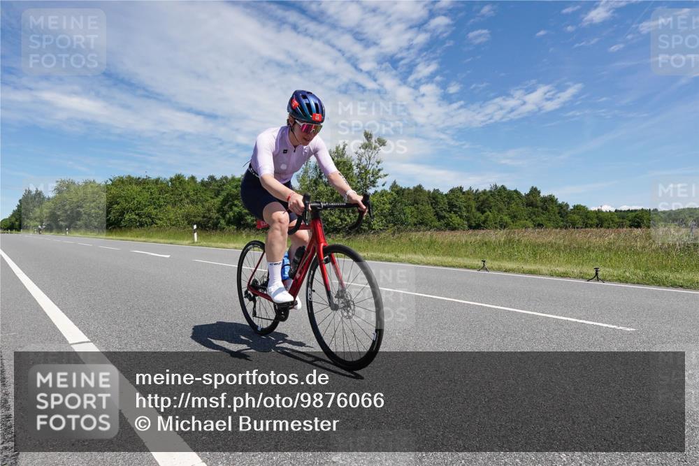 21.06.2026 - Viking Triathlon Michael Burmester http://msf.ph/oto/9876066 21.06.2026 13:16:48 Radfahren 101, 275, 549 meine-sportfotos.de