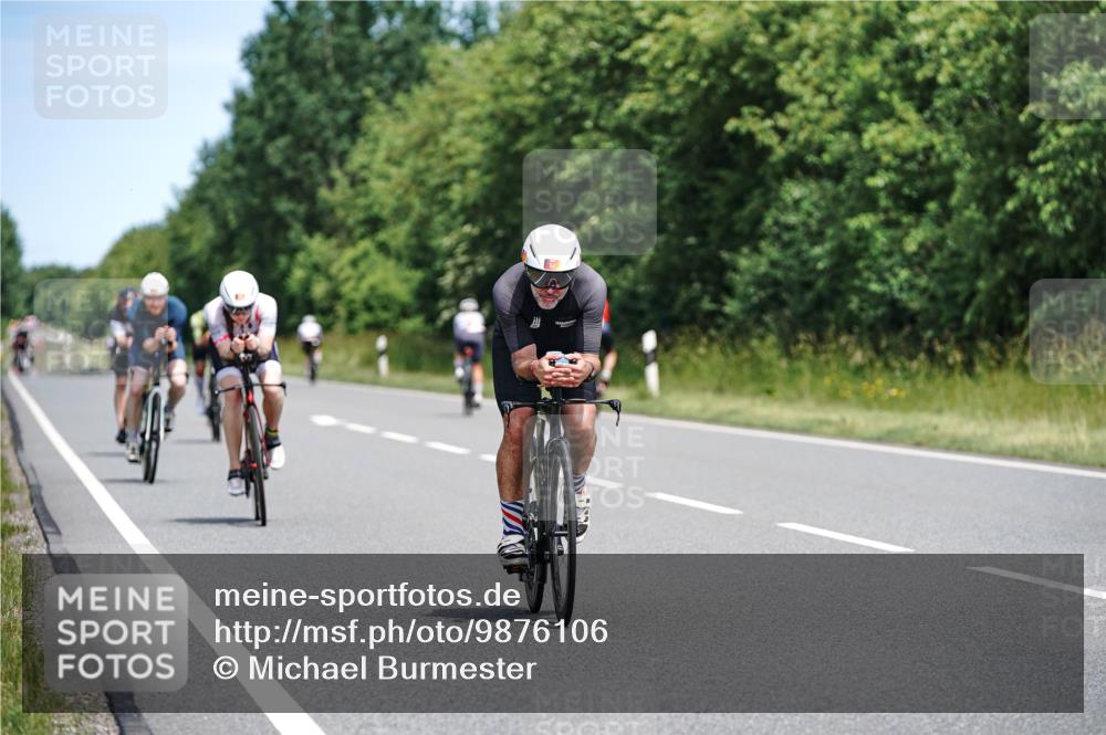 21.06.2026 - Viking Triathlon Michael Burmester http://msf.ph/oto/9876106 21.06.2026 12:54:18 Radfahren 154, 220, 289, 296, 340, 376, 414, 560, 574, 625 meine-sportfotos.de