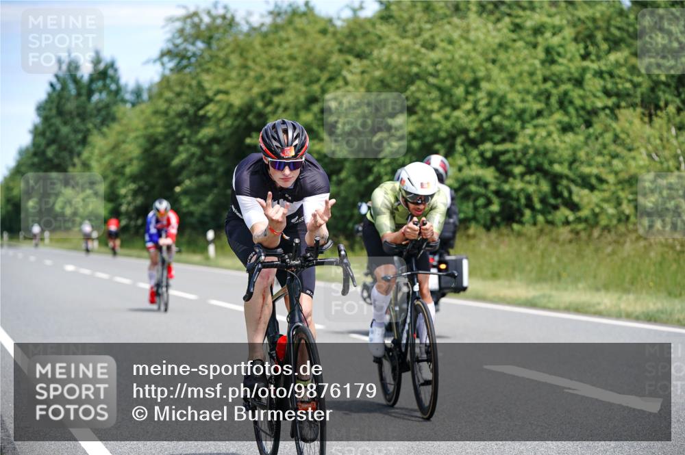 21.06.2026 - Viking Triathlon Michael Burmester http://msf.ph/oto/9876179 21.06.2026 12:54:22 Radfahren 154, 220, 289, 296, 340, 376, 625 meine-sportfotos.de