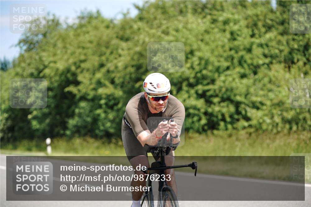 21.06.2026 - Viking Triathlon Michael Burmester http://msf.ph/oto/9876233 21.06.2026 12:54:36 Radfahren 289, 331, 340, 658, 663 meine-sportfotos.de