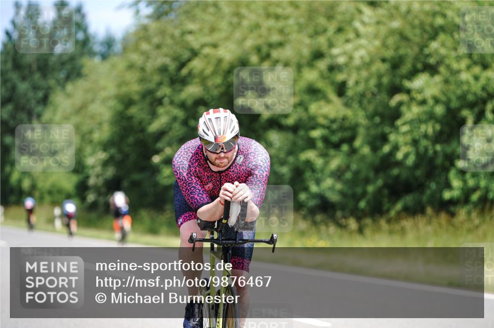 21.06.2026 - Viking Triathlon Michael Burmester http://msf.ph/oto/9876467 21.06.2026 12:55:53 Radfahren 56, 56, 172, 206, 247, 485, 567 meine-sportfotos.de