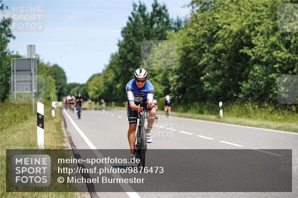 21.06.2026 - Viking Triathlon Michael Burmester http://msf.ph/oto/9876473 21.06.2026 12:55:54 Radfahren 56, 56, 172, 206, 247, 485, 567 meine-sportfotos.de