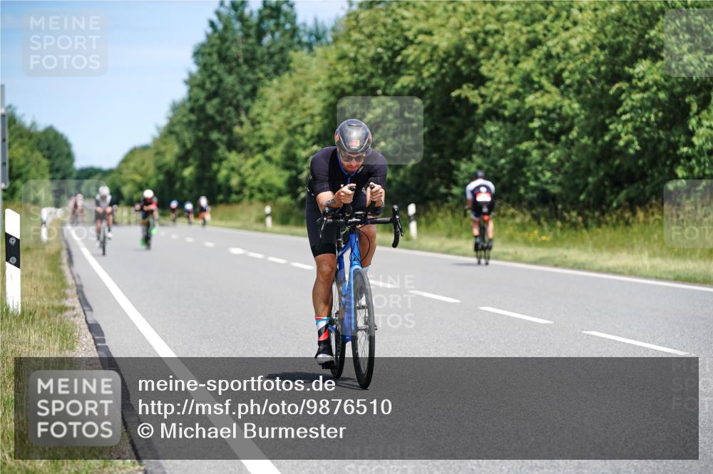 21.06.2026 - Viking Triathlon Michael Burmester http://msf.ph/oto/9876510 21.06.2026 12:56:01 Radfahren 56, 56, 172, 206, 287, 485, 567 meine-sportfotos.de