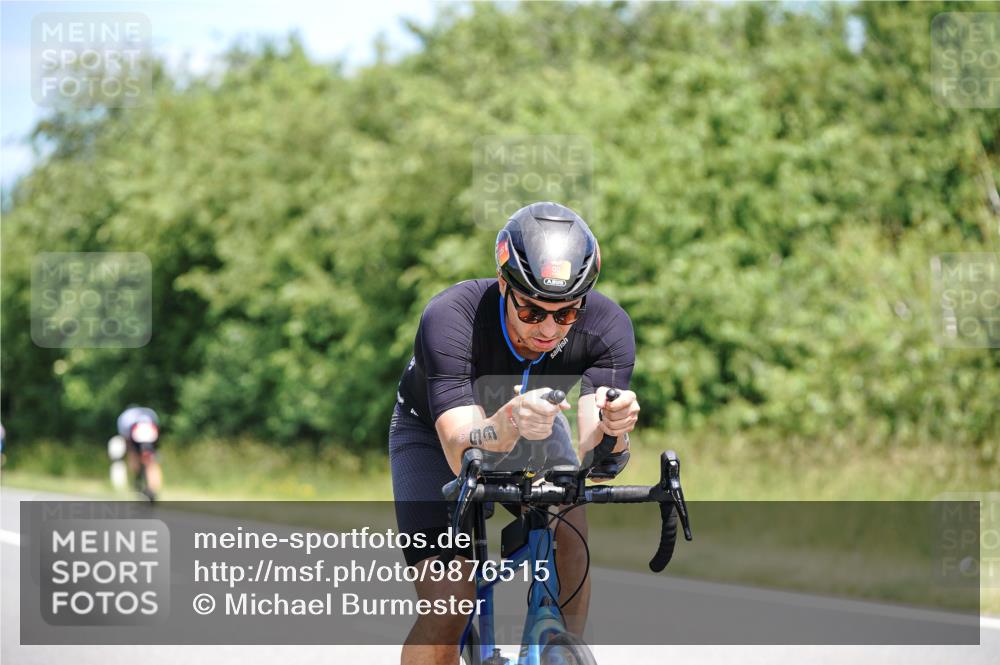 21.06.2026 - Viking Triathlon Michael Burmester http://msf.ph/oto/9876515 21.06.2026 12:56:02 Radfahren 56, 56, 172, 206, 287, 485, 567 meine-sportfotos.de